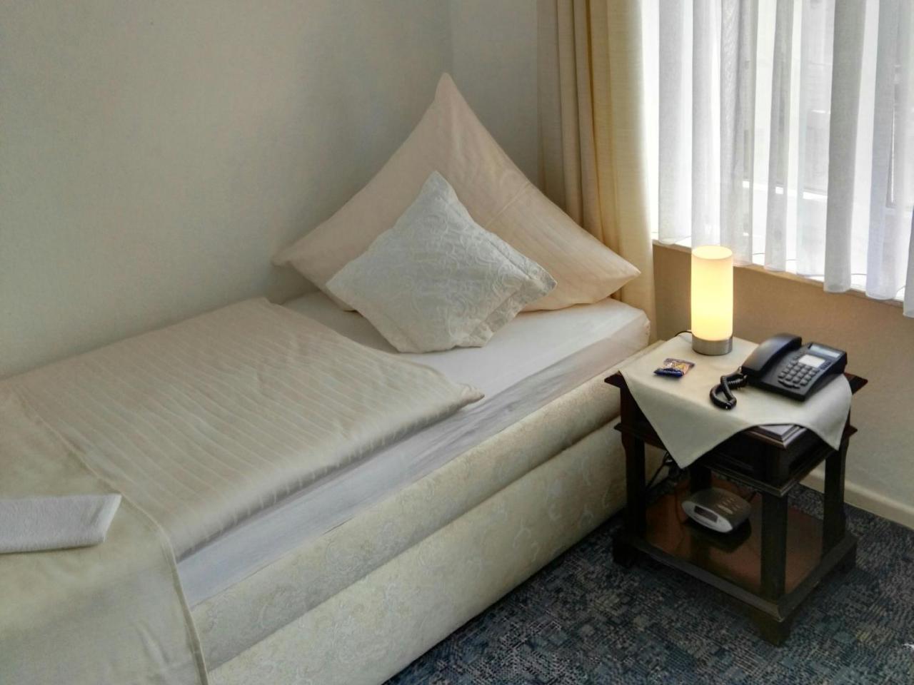 Hotel Carolinenhof バート・ピルモント エクステリア 写真